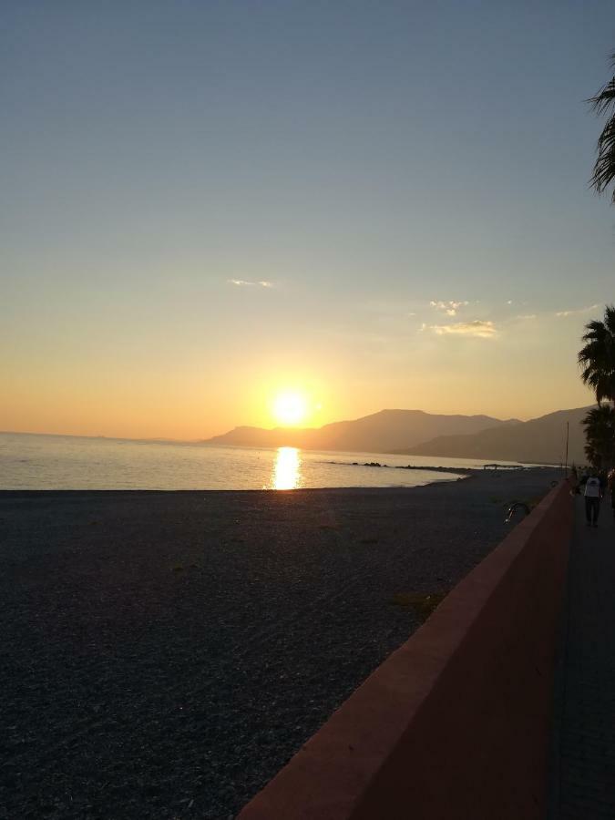 Le Case Del Sole เวนติมิญา ภายนอก รูปภาพ